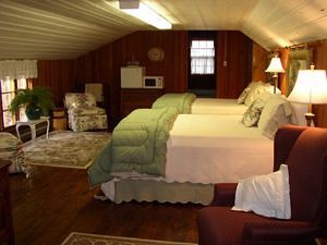 אליזבת סיטי The Pond House Inn מראה חיצוני תמונה